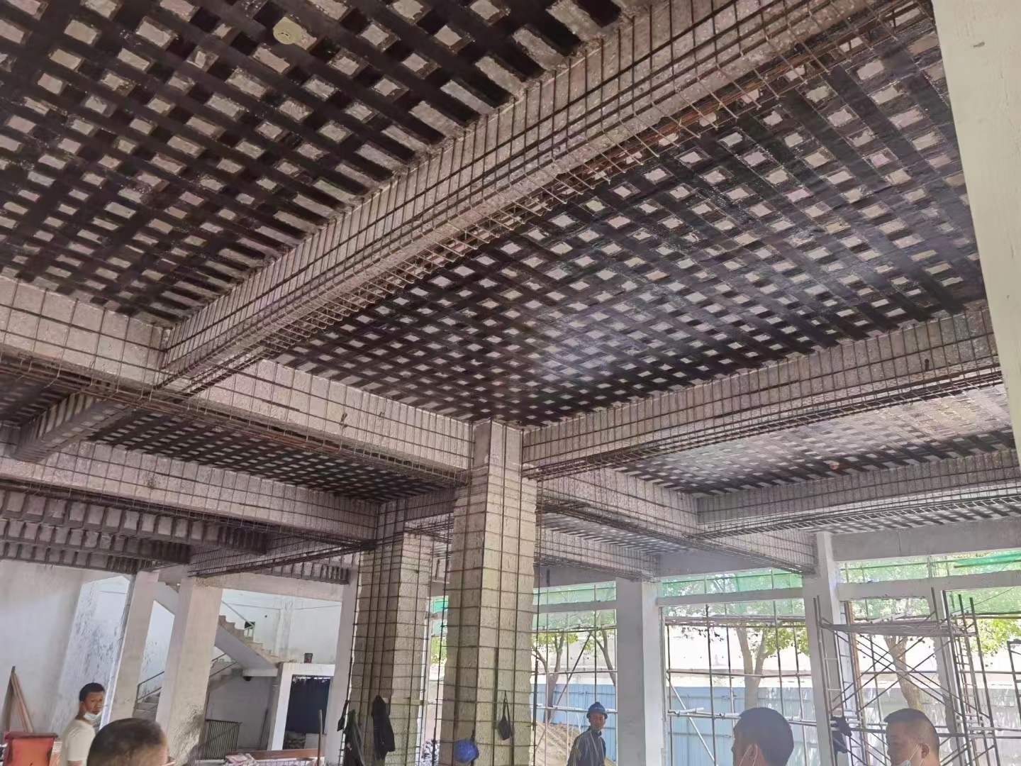 秦皇岛碳纤维加固对加固材料及施工工艺的要求